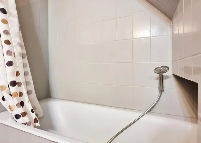 Dolce - Private Balcony - Parking *